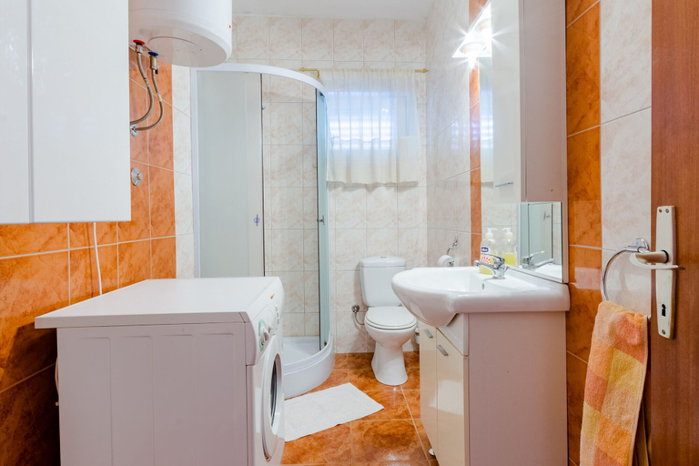 Bathroom 3, Apartments Jerko, Supetar
