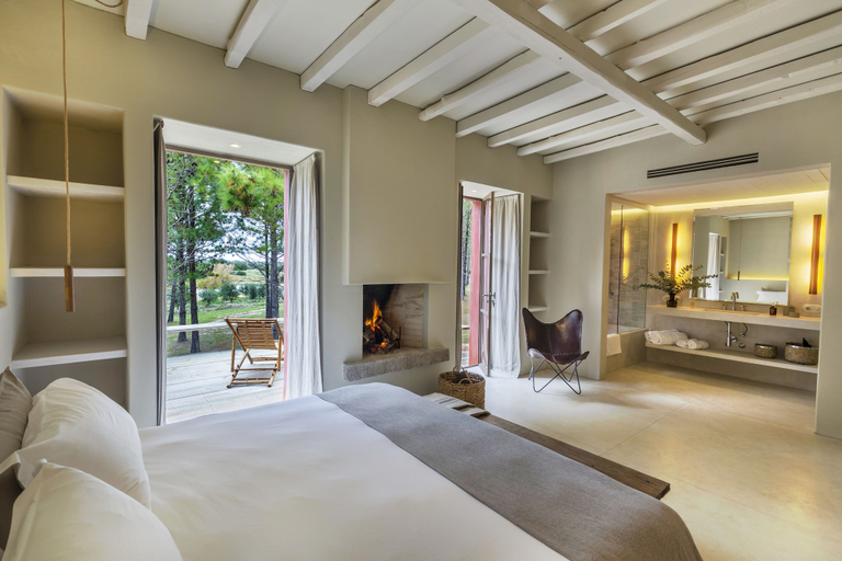 Bedroom 2, LUZ Culinary Wine Lodge, n.a523