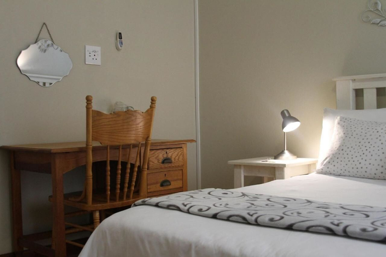 Bedroom 2, Ripple Hill Hotel, Cacadu