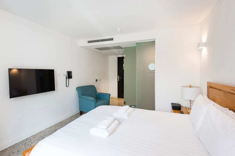 Bedroom 1, Stylish Studio With Balcony, Perth