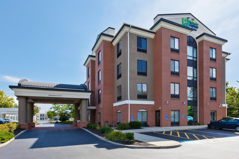 Exterior & Views 2, Holiday Inn Express & Suites CLEVELAND-RICHFIELD by IHG, Summit