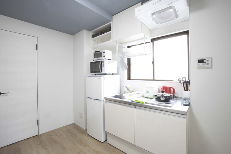 Others 3, Koenji Street Apartment, Suginami