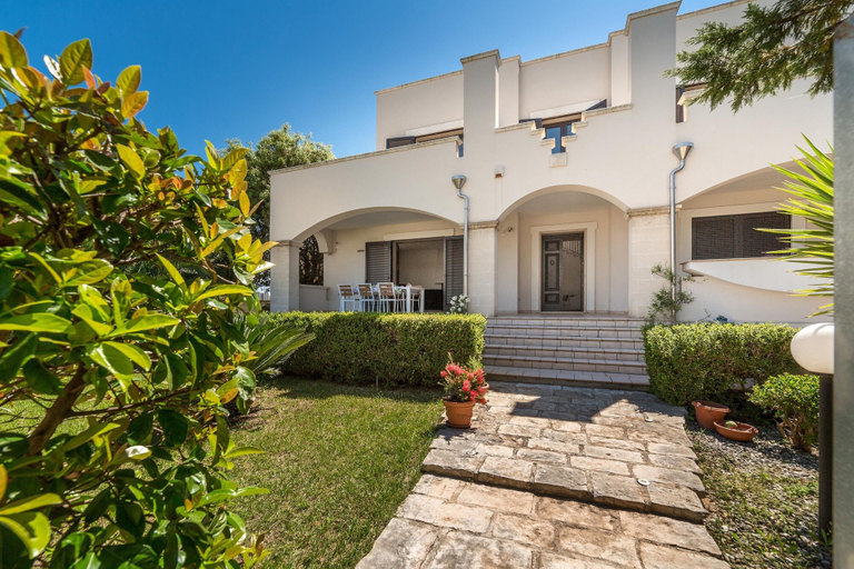 Exterior & Views 2, Villa Vespucci, Taranto