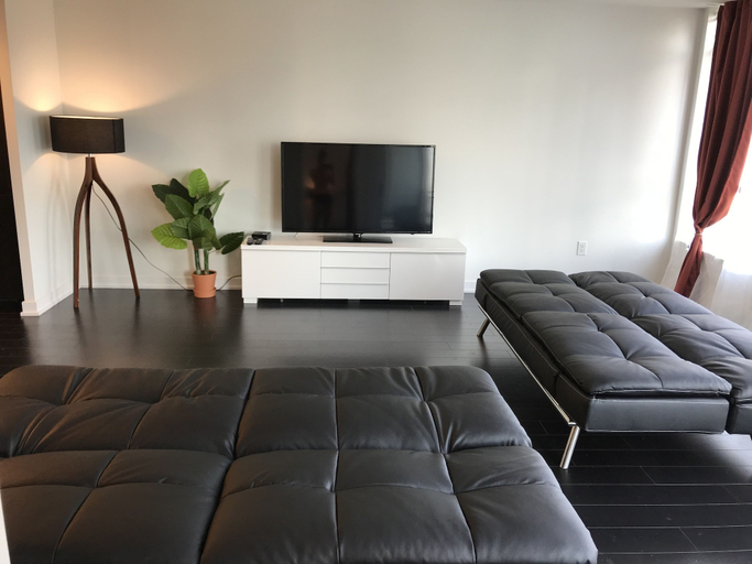 Others 5, Private Home 3 Bedroom 2 Bath Downtown, Toronto