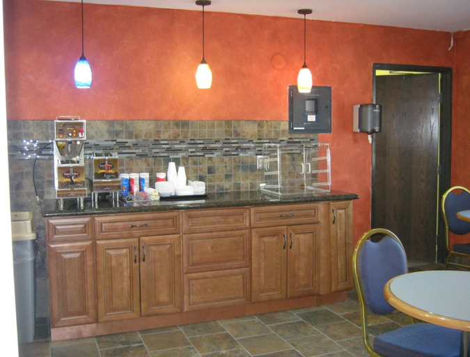 Others 4, Burnsville Inn & Suites, Dakota