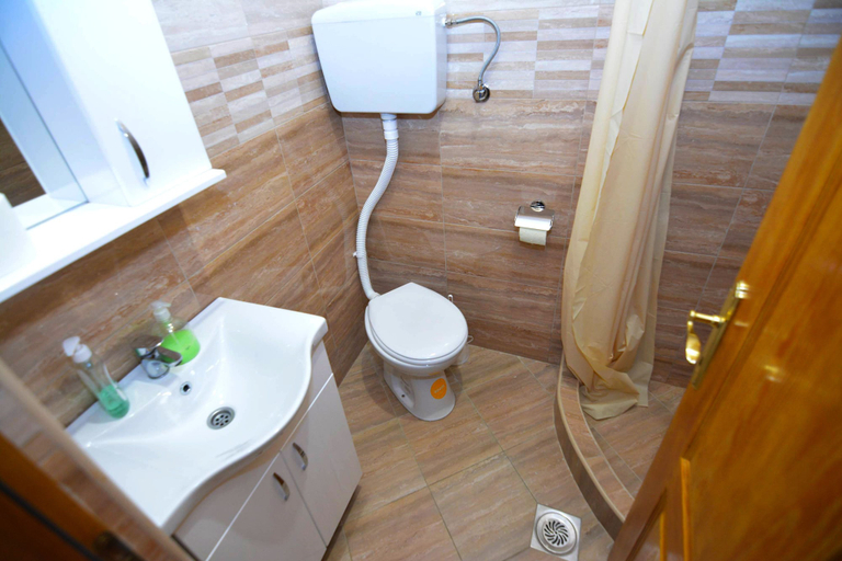 Bathroom 3, Apartments Antonio