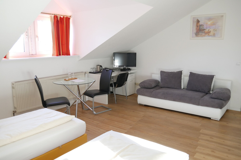 Bedroom 2, Hotel Wasserburg, München
