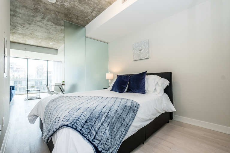 Bedroom 3, King Street Executive Suites, Toronto