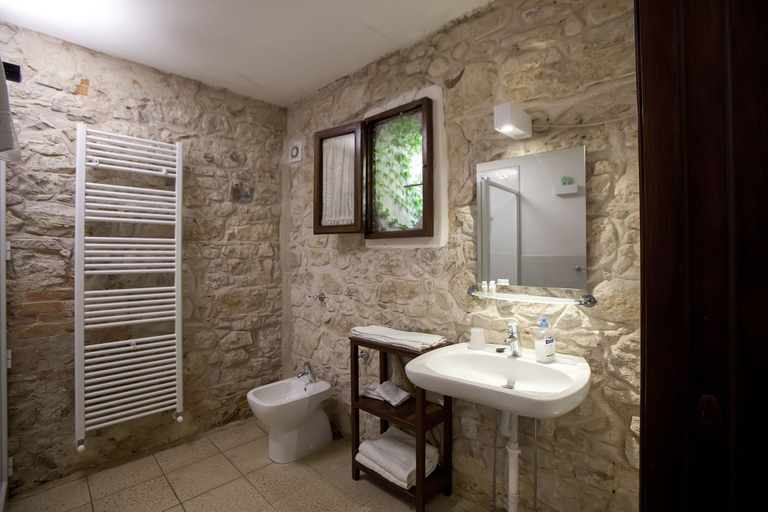 Bathroom 4, Agriturismo Baglio Fontana, Trapani
