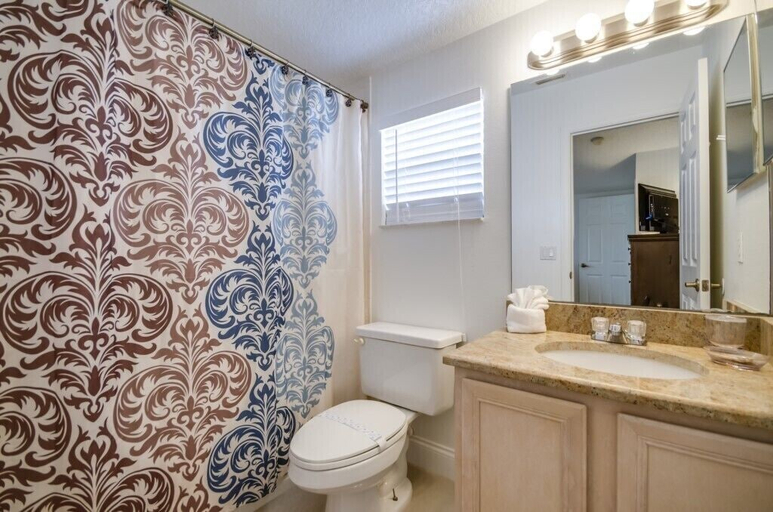 Bathroom 3, 5 Bedroom 3.5 Bathroom Pool Villas, Osceola