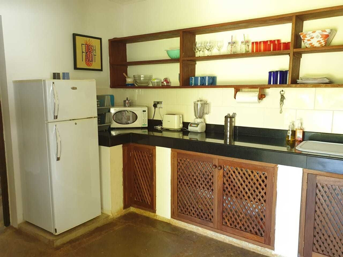 Others 5, Mombasa Bungalow, Nyali