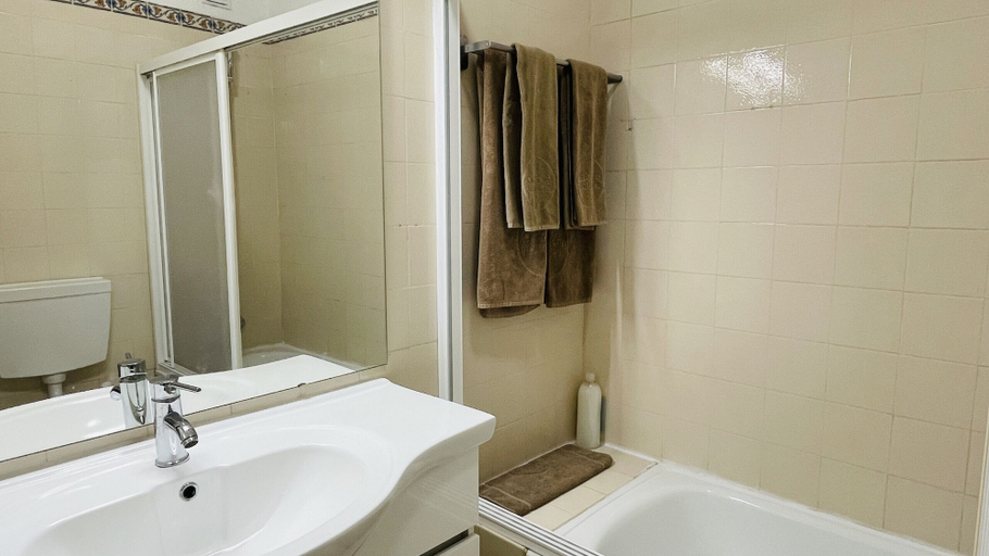 Bathroom, Wild CIP, Albufeira