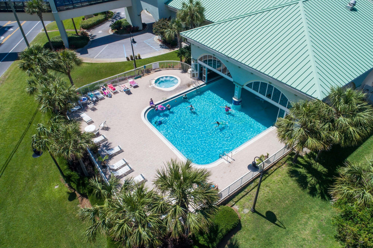 Sport & Beauty 5, Celadon Beach Resort by Panhandle Getaways, Bay