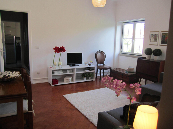 Others 5, Alvalade Apartment, Lisbon