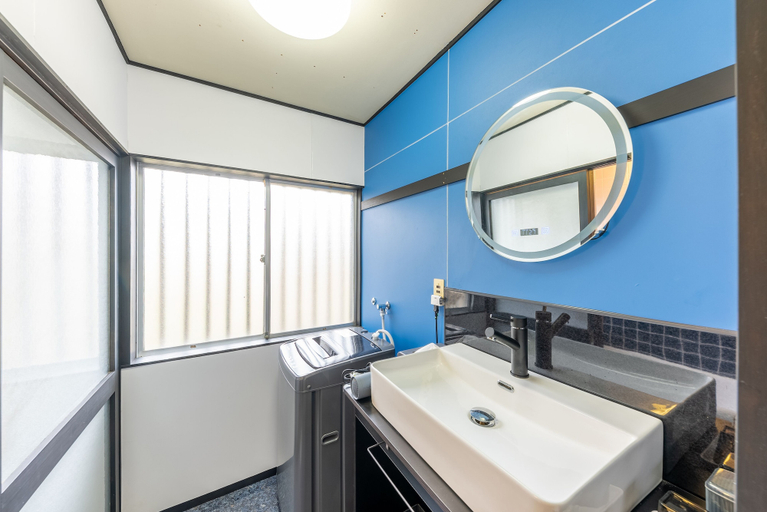 Bathroom 3, Izu Workation, Itō