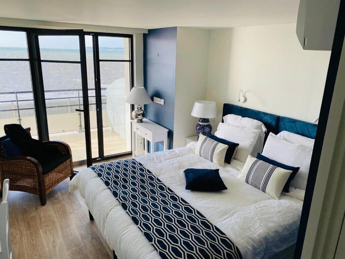 Bedroom 2, Le Paquebot, Calvados