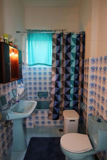 Bathroom, Apartment in Old Town of Lefkas, Ionian Islands