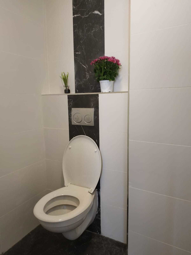 Bathroom 5, WeTour