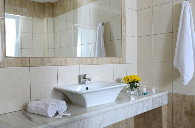 Bathroom 4, Cosman Hotel Apartments, Crete