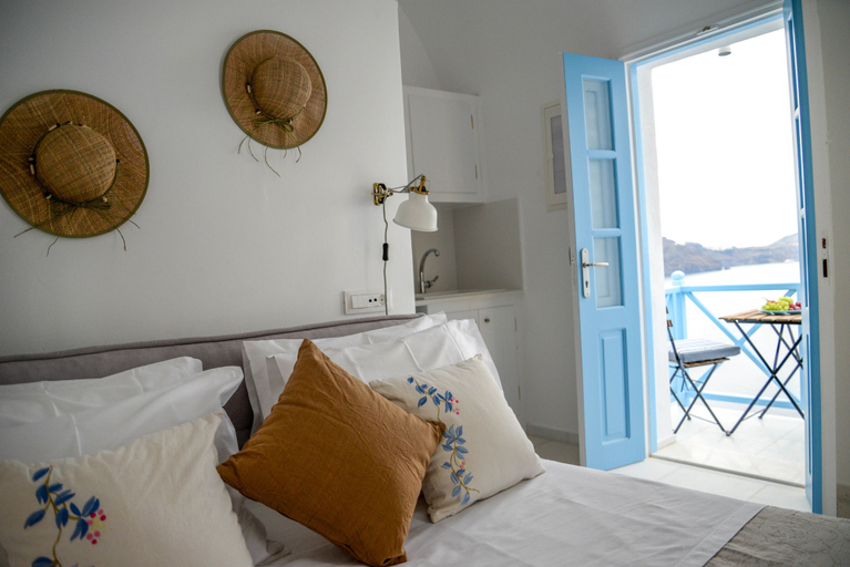 Bedroom 5, Genesis Cave Houses, South Aegean
