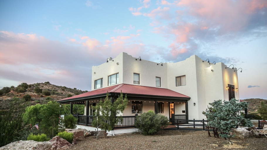 Creekside Lodge and Cabins, Yavapai