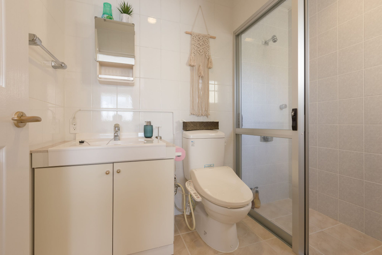 Bathroom 4, Villa Del Oro Oceanside, Chatan