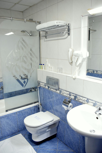 Bathroom 4, Emirates Stars Hotel Apartments Dubai, Dubai