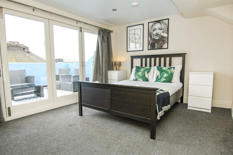 Bedroom 2, Brighton Lanes Townhouse Central by Brighton Holiday Lets, Brighton and Hove