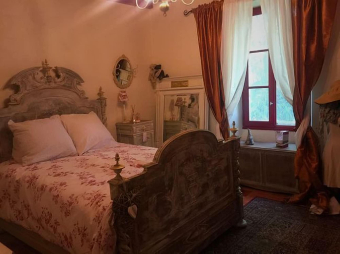 Bedroom 4, Le Peyrail, Gironde