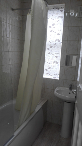 Bathroom, Matlaide Superior Apartments, London