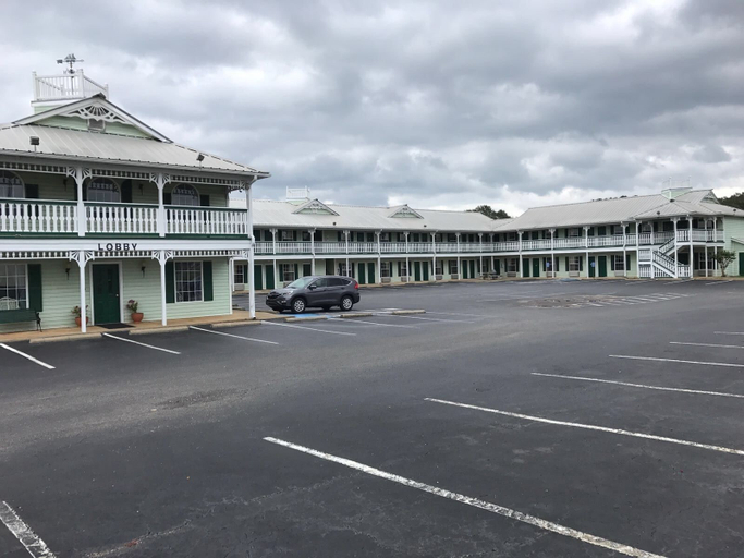 Exterior & Views 2, Deluxe Inn And Suites, Neshoba