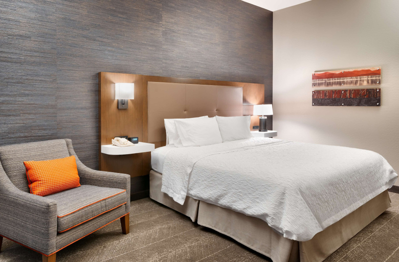 Bedroom 3, Hampton Inn & Suites Show Low-Pinetop, Navajo