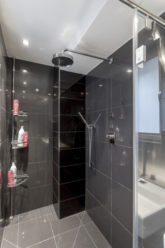 Bathroom 3, Luxury Central Duplex with terrace, Praha 1