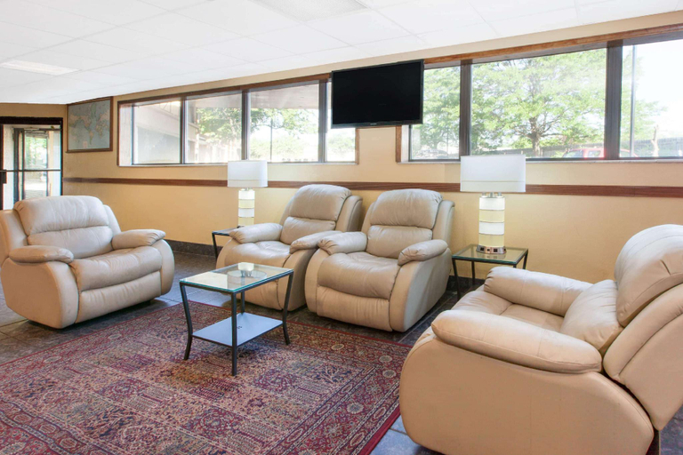Others 5, Days Inn & Suites by Wyndham Madison Heights MI, Oakland