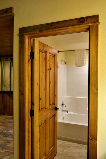 Others 5, McAllister Inn & Lodging, Madison