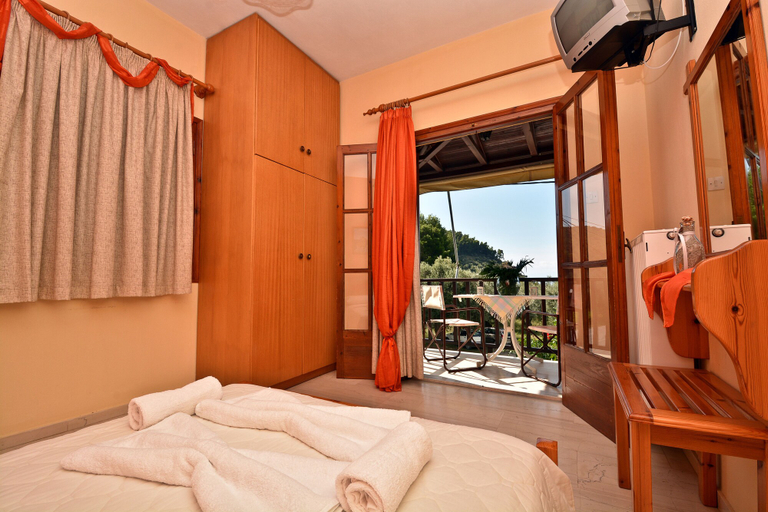 Bedroom 3, Nina Apartments, Thessaly