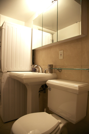 Bathroom 3, Cozy Studio, New York