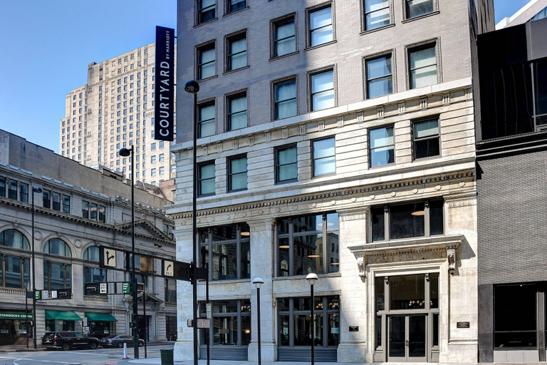 Exterior & Views 2, Courtyard by Marriott Cincinnati Downtown, Cincinnati
