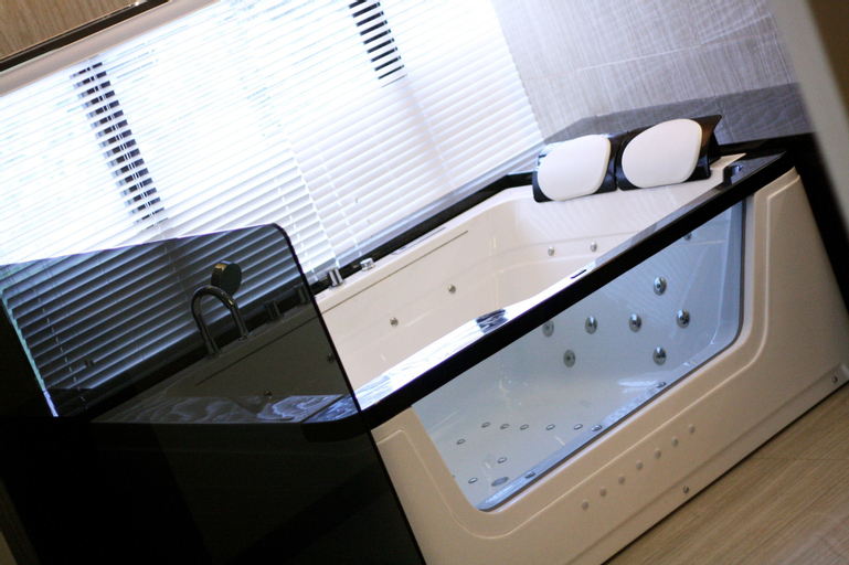 Bedroom 14