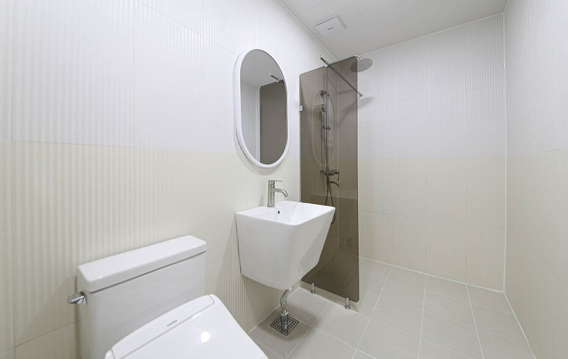 Bathroom 2, Number 25 Hotel Sangdong, Muan