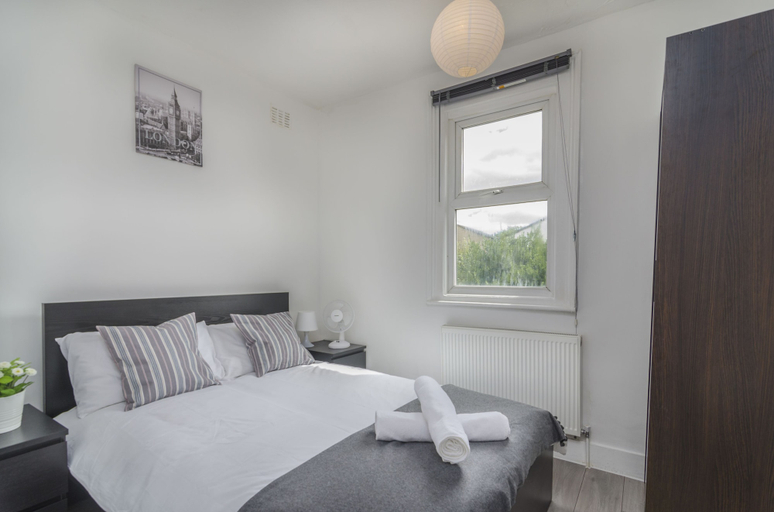 Bedroom 3, The Rock Apartments, London