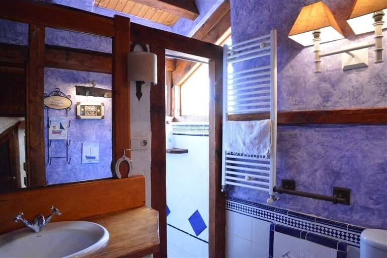 Bathroom 4, Hospedium Hacienda Las Cavas, Valladolid
