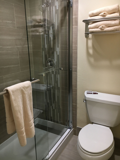 Bathroom 4, Colton Inn, San Bernardino