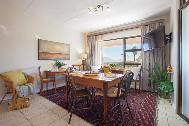 Others 5, Paperbark Manor, City of Cape Town
