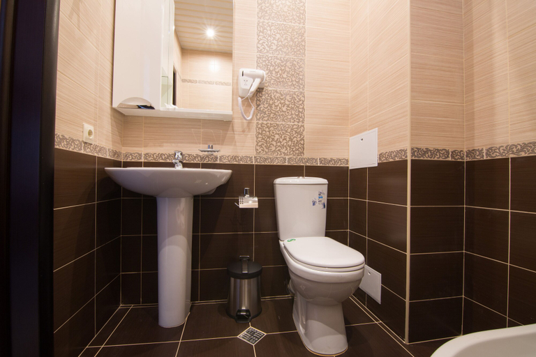 Bathroom 3, Hotel ML, Sochi gorsovet