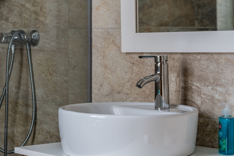 Bathroom 4, Yellow Pearl Apartments
