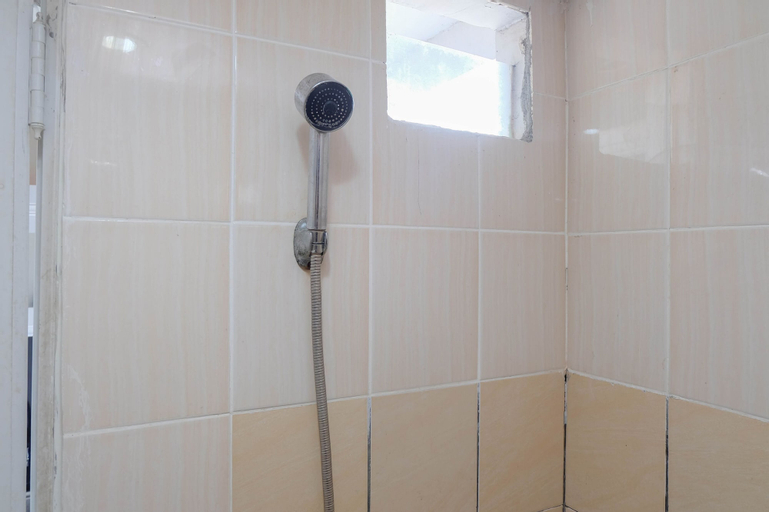Nice And Fancy Studio At Green Pramuka City Apartment, Central Jakarta