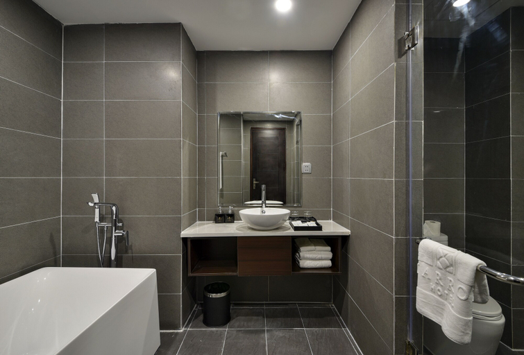 Bathroom 4, The Marron Hotel, Sầm Sơn