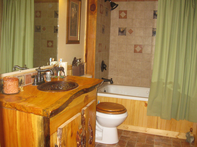Bathroom 3, Buffalo Creek Bed & Breakfast, Graham
