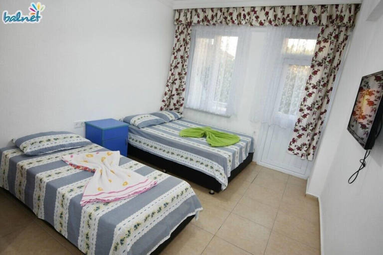 Bedroom 2, Ozgur Motel, Marmara